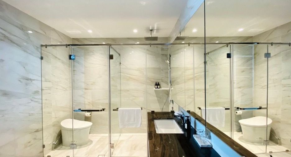 Condo en alquiler de 3 habitaciones en Sathon, Bangkok