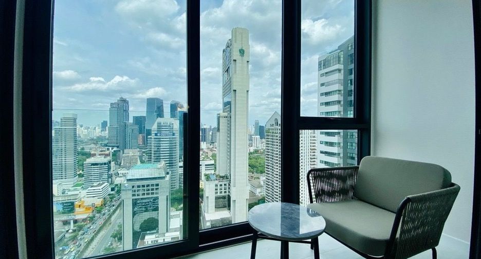 Condo en alquiler de 3 habitaciones en Sathon, Bangkok