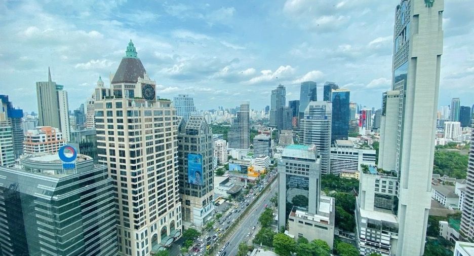 Condo en alquiler de 3 habitaciones en Sathon, Bangkok