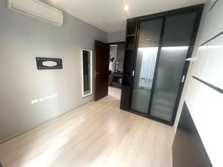 For sale 1 Beds condo in Huai Khwang, Bangkok