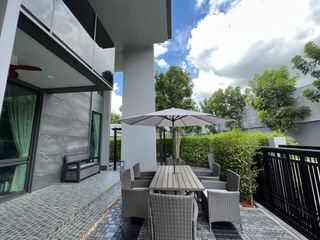 For sale 5 Beds house in Bang Kapi, Bangkok