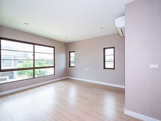 For sale 4 Beds house in Bang Khen, Bangkok