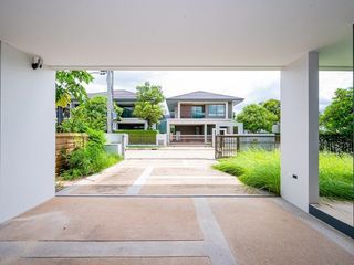 For sale 4 Beds house in Bang Khen, Bangkok