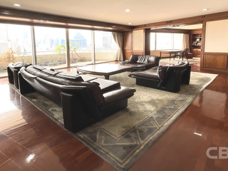 For sale 2 ベッドルーム condo in Sathon, Bangkok