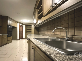 For sale 2 ベッドルーム condo in Sathon, Bangkok