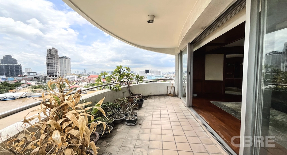 For sale 2 bedrooms condo in Sathon, Bangkok