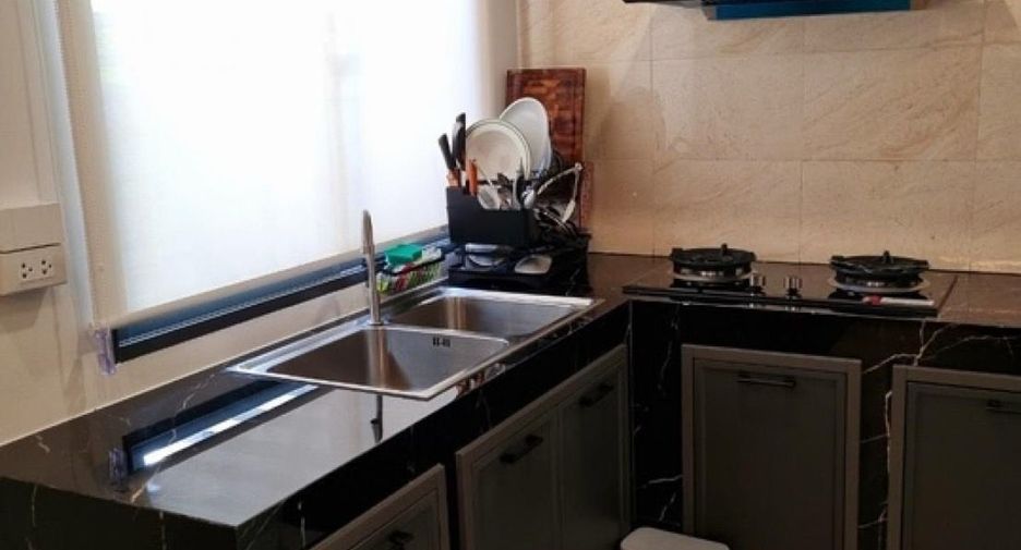 For rent 2 bed townhouse in Bang Phli, Samut Prakan