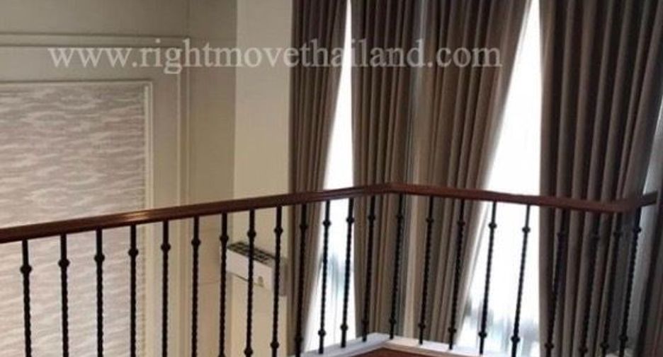 For rent 4 bedrooms townhouse in Watthana, Bangkok