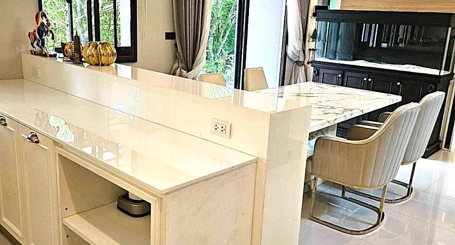 For rent 4 bedrooms house in Suan Luang, Bangkok