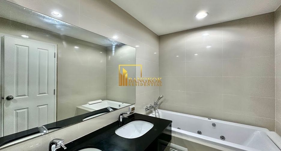 For rent and for sale 5 bed condo in Huai Khwang, Bangkok