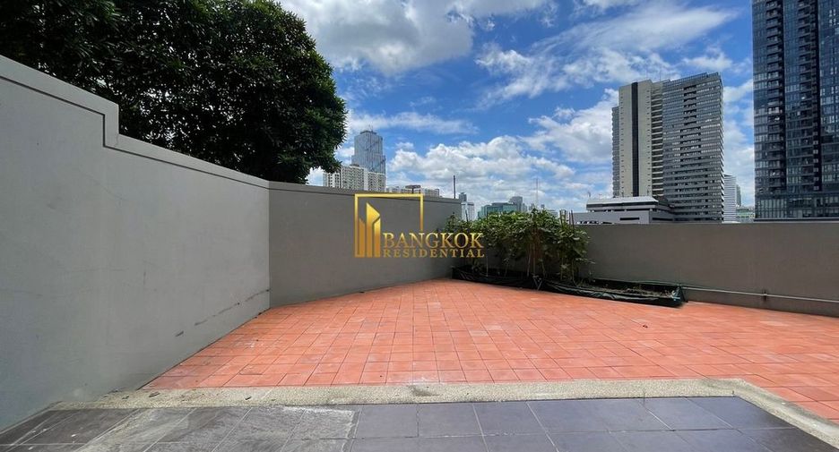 For rent and for sale 5 bed condo in Huai Khwang, Bangkok