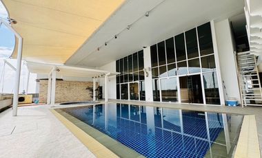 For sale 4 bedrooms condo in Sathon, Bangkok