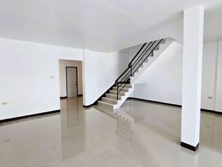 For sale 3 Beds townhouse in Bang Len, Nakhon Pathom