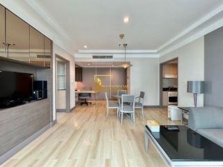For rent 2 bedrooms serviced apartment in Watthana, Bangkok