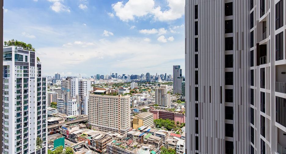 For sale 1 bed condo in Phaya Thai, Bangkok