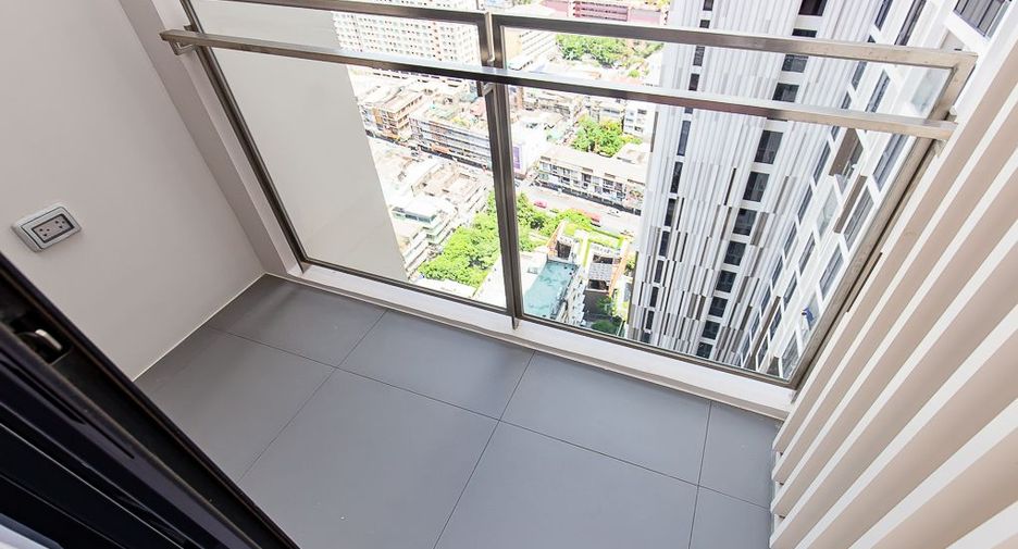 For sale 1 bed condo in Phaya Thai, Bangkok