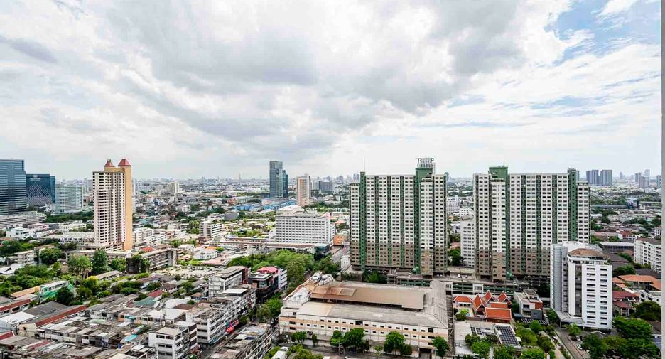 For sale 1 bed condo in Phaya Thai, Bangkok