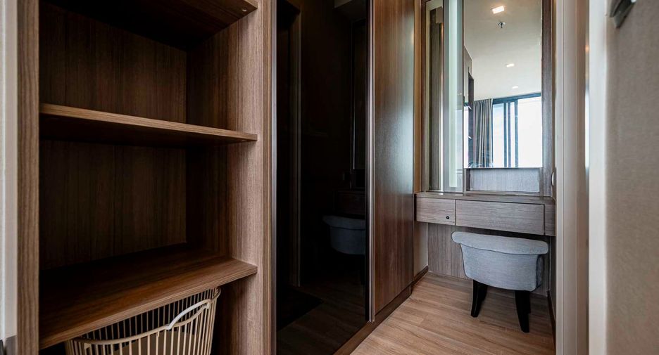 For sale 1 bed condo in Phaya Thai, Bangkok