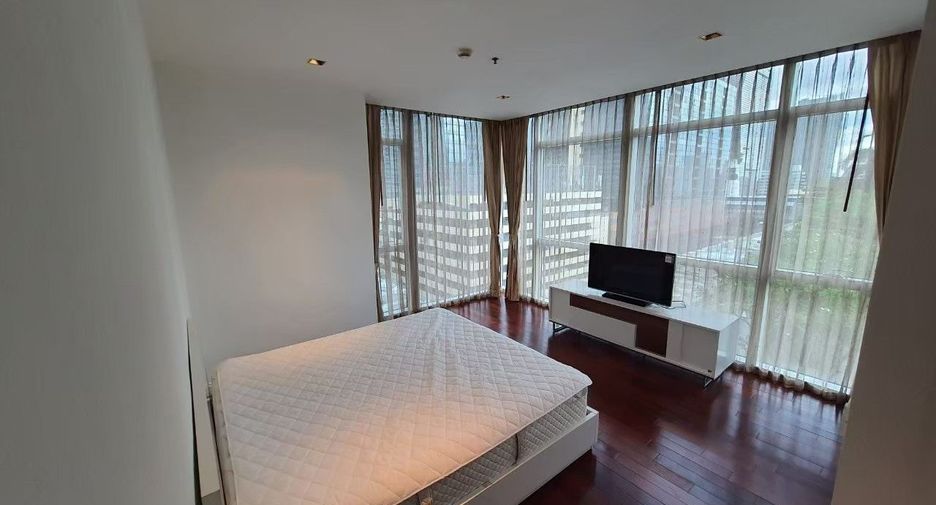 Condo en alquiler de 3 habitaciones en Pathum Wan, Bangkok