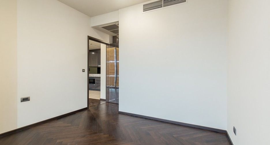 For sale 1 bed condo in Phaya Thai, Bangkok