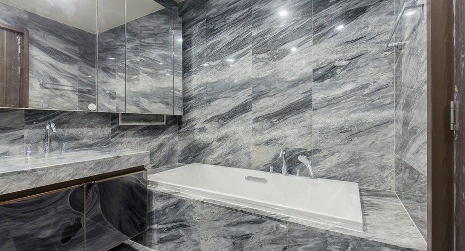 For sale 1 bed condo in Phaya Thai, Bangkok
