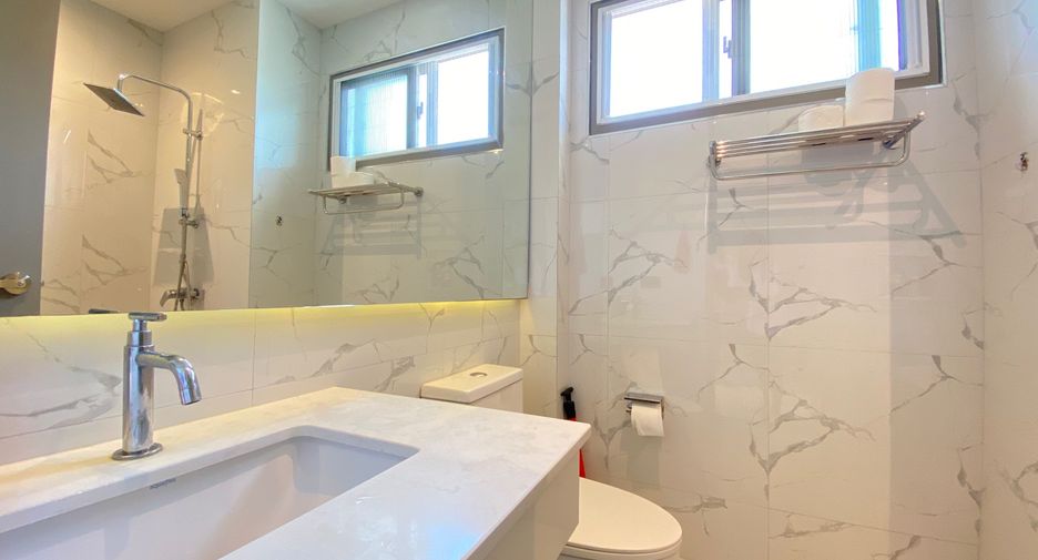 For rent and for sale 4 bedrooms house in San Sai, Chiang Mai