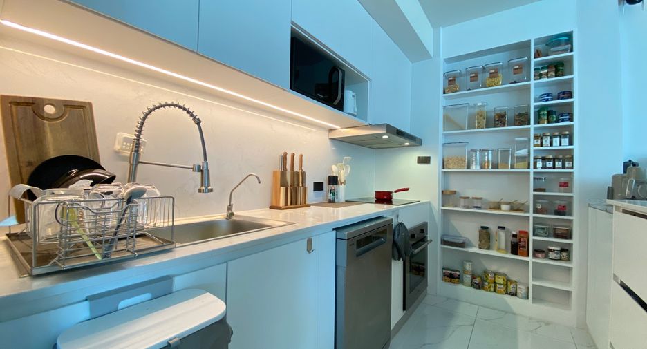For rent and for sale 4 bedrooms house in San Sai, Chiang Mai