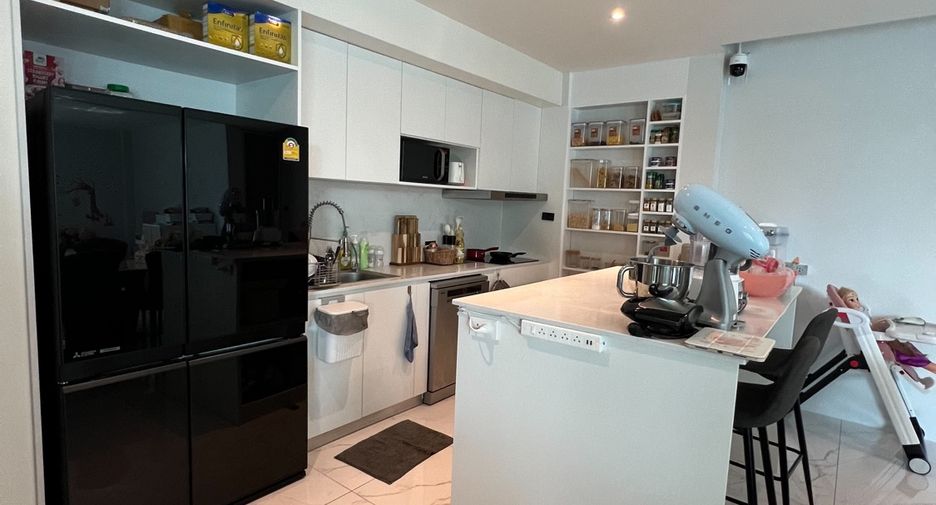 For rent and for sale 4 bedrooms house in San Sai, Chiang Mai