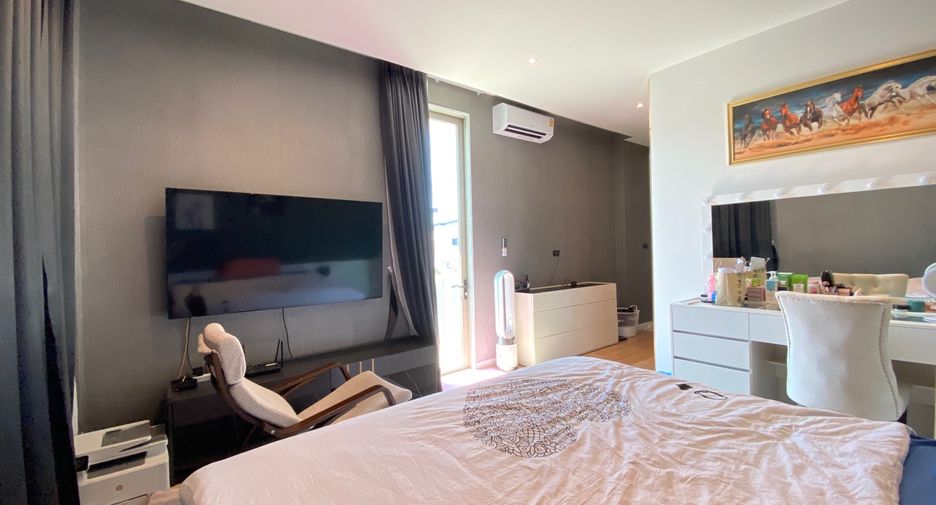 For rent and for sale 4 bedrooms house in San Sai, Chiang Mai