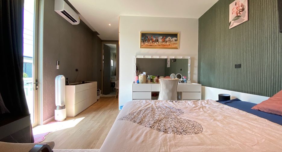 For rent and for sale 4 bedrooms house in San Sai, Chiang Mai