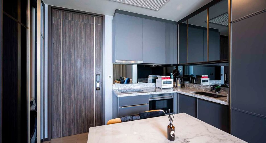 For sale 1 bed condo in Phaya Thai, Bangkok