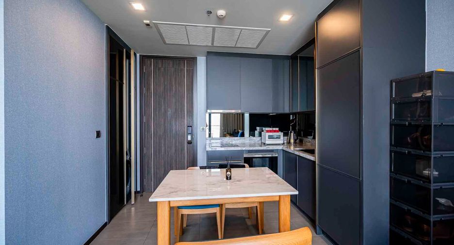 For sale 1 bed condo in Phaya Thai, Bangkok