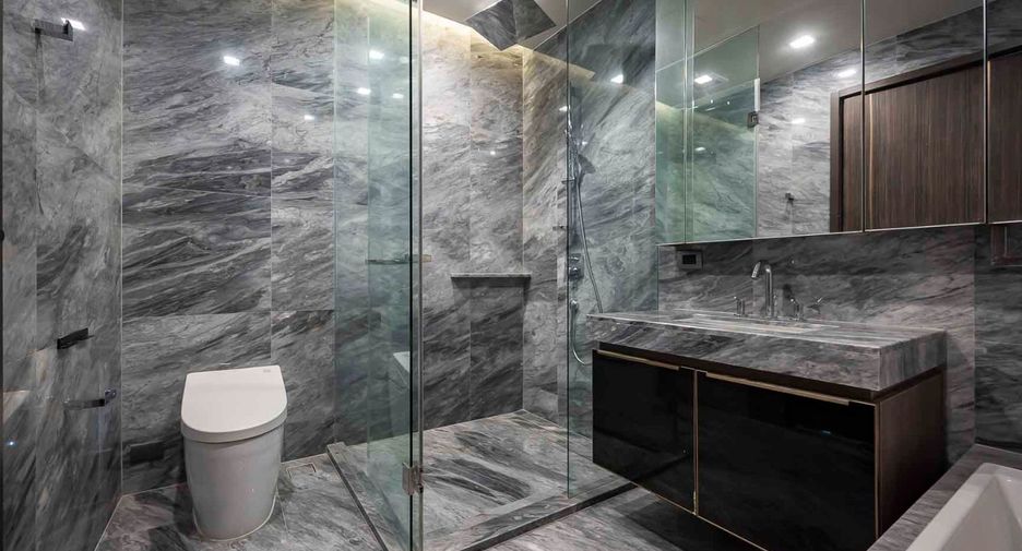 For sale 1 bed condo in Phaya Thai, Bangkok