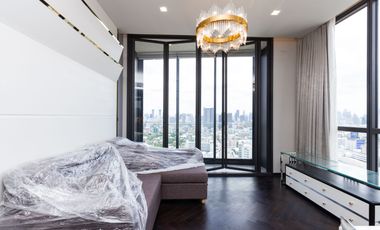 For sale 2 bed condo in Phaya Thai, Bangkok