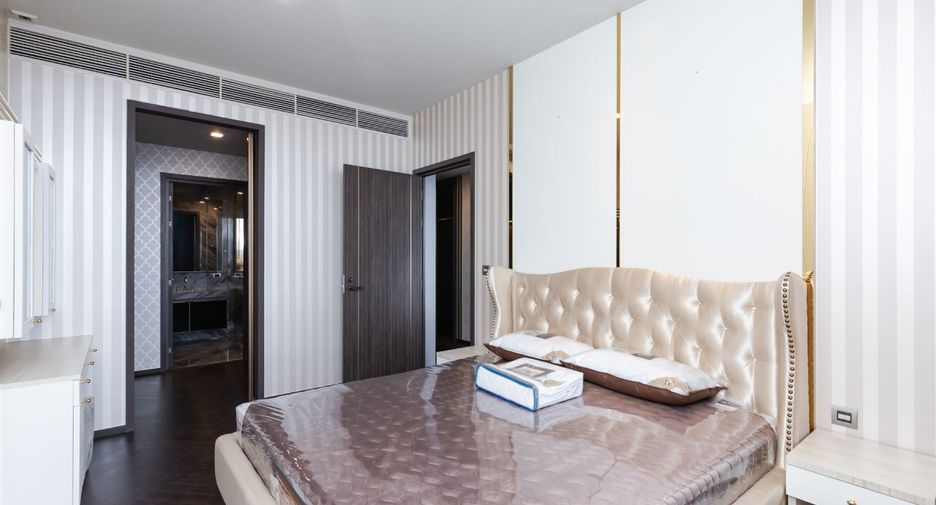 For sale 2 bed condo in Phaya Thai, Bangkok