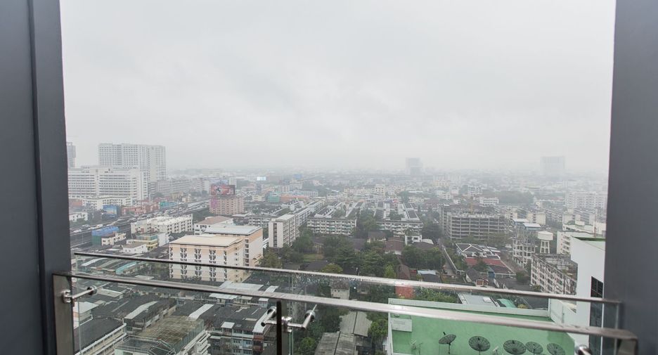 For sale 1 bed condo in Phaya Thai, Bangkok