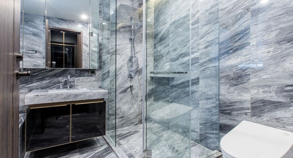 For sale 1 bed condo in Phaya Thai, Bangkok
