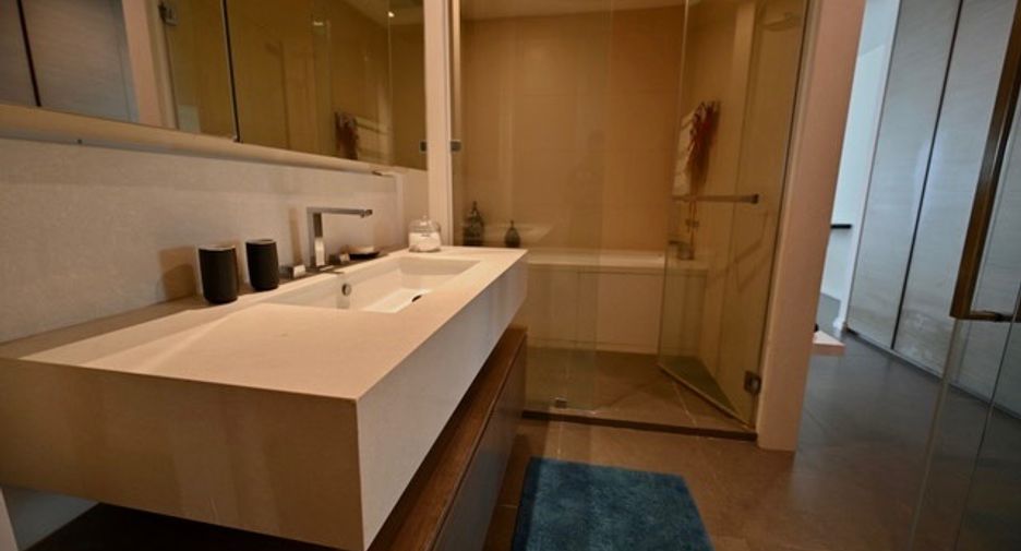À vendre 4 chambres condo à Khlong San, Bangkok