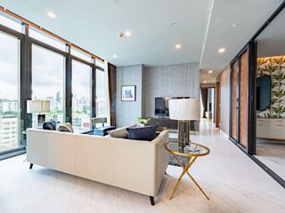 For sale 2 bed condo in Watthana, Bangkok