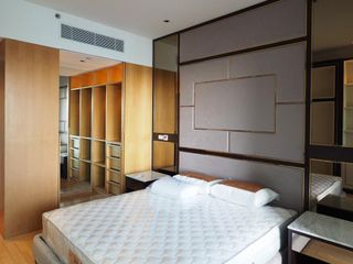 For sale 2 bed condo in Yan Nawa, Bangkok