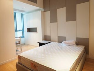 For sale 2 bed condo in Yan Nawa, Bangkok