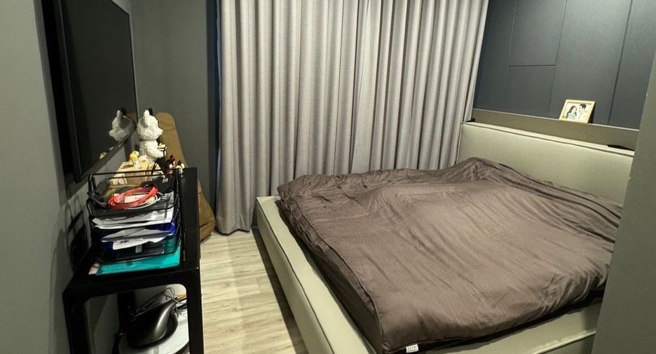 For sale 2 bed condo in Huai Khwang, Bangkok