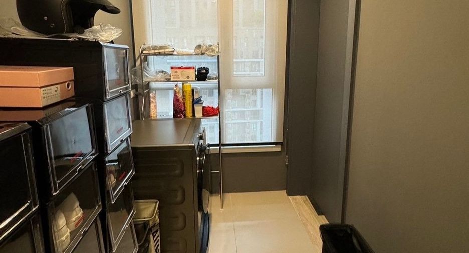 For sale 2 bed condo in Huai Khwang, Bangkok