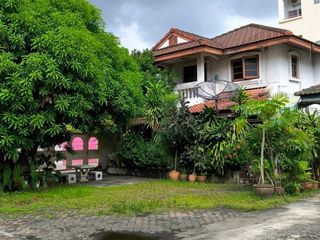 For sale 12 Beds house in Dusit, Bangkok