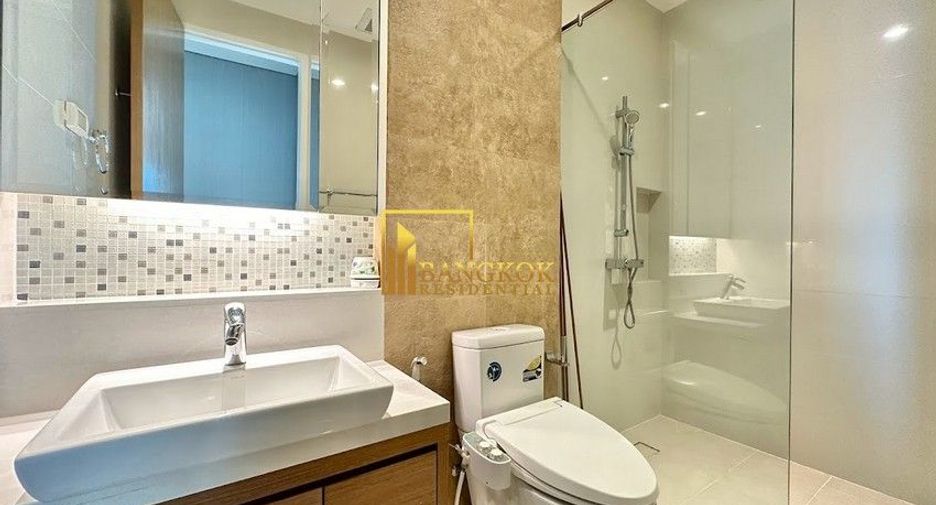 For rent 2 bedrooms condo in Khlong Toei, Bangkok