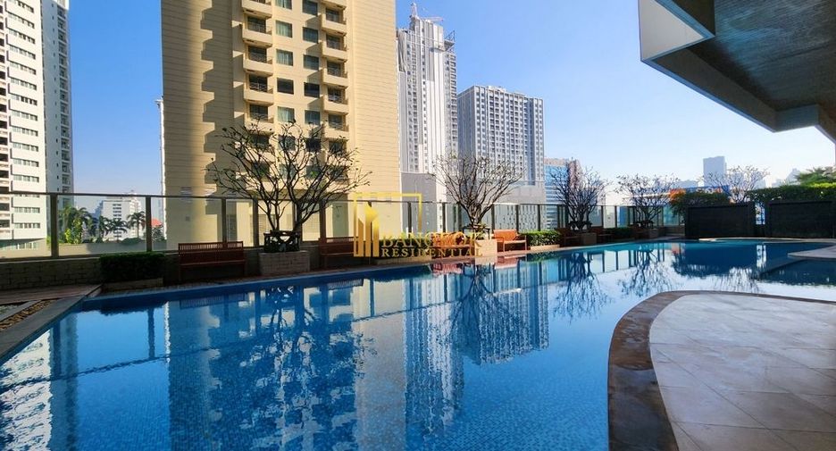 For rent 2 bedrooms condo in Khlong Toei, Bangkok