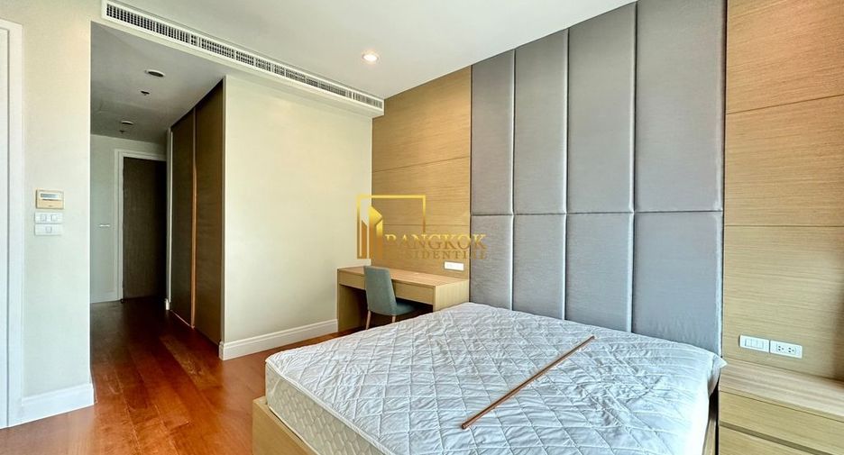 Condo en alquiler de 3 habitaciones en Khlong Toei, Bangkok