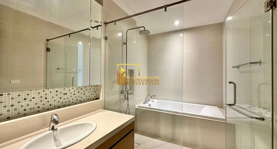 Condo en alquiler de 3 habitaciones en Khlong Toei, Bangkok