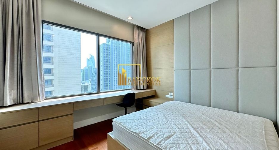 Condo en alquiler de 3 habitaciones en Khlong Toei, Bangkok