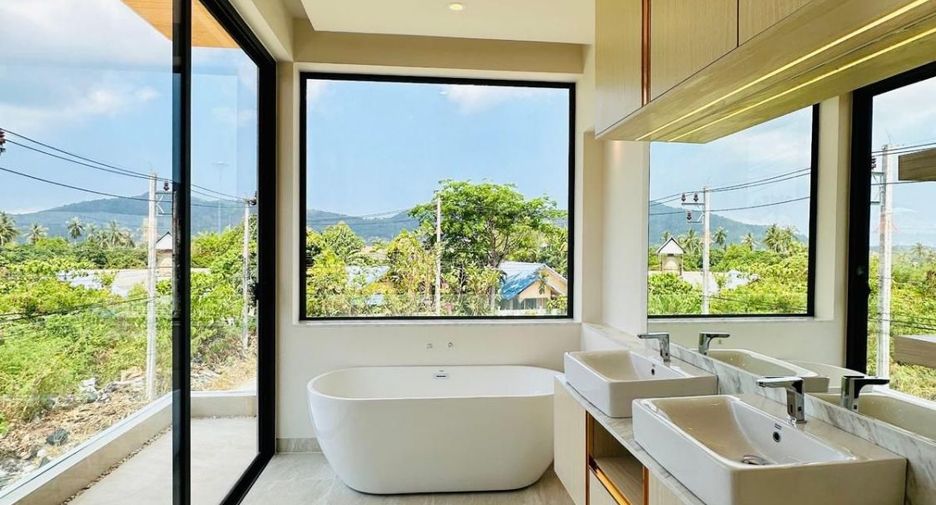 For rent and for sale 4 bedrooms villa in Mueang Phuket, Phuket